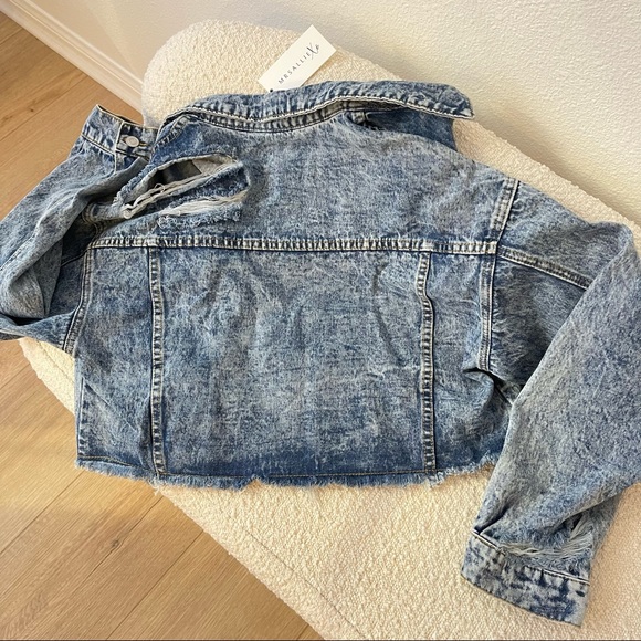 MRSALLIEXO— SOLD OUT - Picture 11 of 11